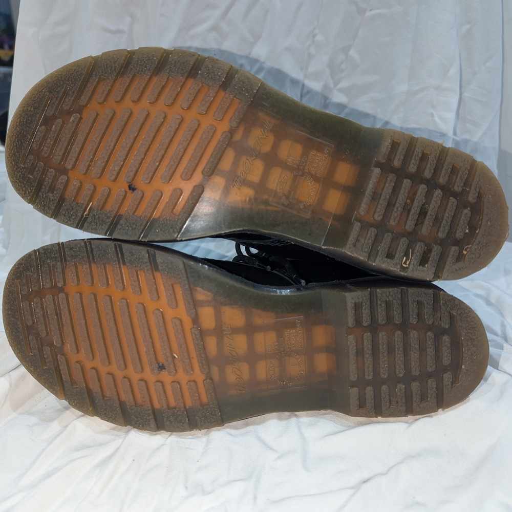 Dr. Martens 11821 Black Leather Lace-Up Boots - Picture 5 of 6